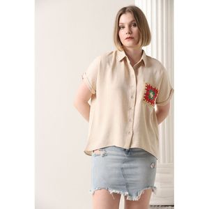 Blusa de Poliéster TOPSHOW para Mujer con Bordado Floral y Bolsillos, para Venta al Por Mayor, Disponible en Tallas S, M, L - Product Image 1