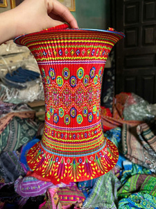 Linterna de seda de lujo: decoración exquisita y brillante para eventos, patios e interiores bohemios, hecha a mano con tela de seda de primera calidad - Product Image 6