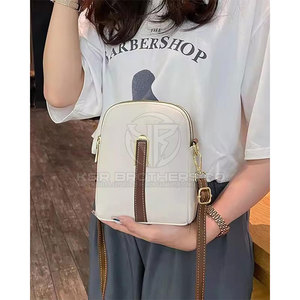 Sac à bandoulière pour femme de qualité supérieure avec finition en cuir souple et intérieur spacieux pour sac à bandoulière de luxe essentiel pour femme - Product Image 2