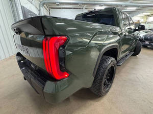 Toyota Tundra SR5 4x2 SR5 4dr CrewMax Cab Pickup SB Estándar 2022 - Product Image 2