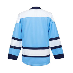 Camiseta de hockey sobre hielo con tela resistente al sudor y diseño ligero, ideal para entrenamiento de atletas y uso en deportes de equipo. - Product Image 2