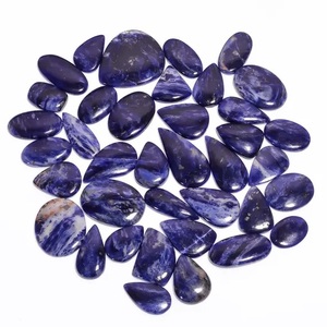 Cabochon de sodalite naturelle polie en vrac et lisse pierre de taille personnalisée pierre de sodalite bleue pour la fabrication de bijoux - Product Image 1