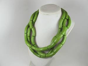 Collier en résine verte statement, tube en résine, collier audacieux et épais, multi-couches, style fait main, bijoux de mode pour femmes - Product Image 5