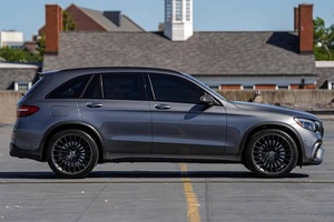 Mercedes-AMG GLC 63 2019 prêt à être expédié - Product Image 5