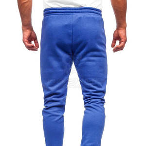 Pantalones Deportivos de Hombre con Estilo, en Tejido de Mezcla de Algodón con Ajuste Cómodo, Ideales para Usar en Fines de Semana o para Looks Casuales - Product Image 2
