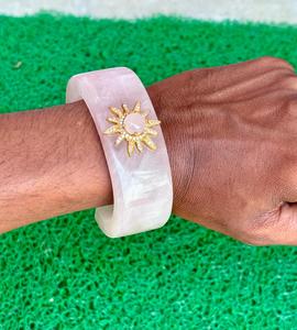 Manchette en pierres précieuses de quartz rose naturel pour hommes ou femmes Manchette en pierres précieuses de conception unique Cadeau spécial pour elle - Product Image 2