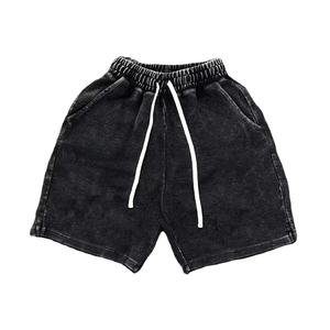 Vente en gros Short d'été à impression numérique délavé à l'acide pour hommes 100% coton Taille élastique Séchage rapide Design noir vintage - Product Image 2