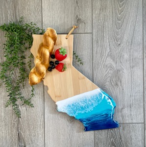 Ustensiles de cuisine planches à découper en bois et résine personnalisées pour la cuisine avec fente pour aliments planche à fromage fente pour jus planche à fromage en bois d'acacia et résine - Product Image 6