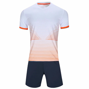 Camiseta de fútbol de entrenamiento personalizada de alta calidad OEM, conjunto de ropa de fútbol, sublimación de poliéster, equipos deportivos, técnicas de corte automatizadas - Product Image 1