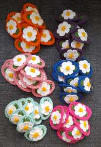 Pinzas de Pelo Hechas a Mano con Flores, Estilo Lazo Rosa, Negro y Rojo, Forma Ovalada Linda - Product Image 2