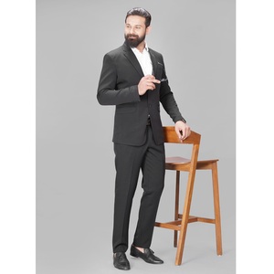 Costume Homme Noir 2 Pièces de Qualité Supérieure pour Affaires, Bureau, Événements Formels Disponible à Prix Abordable - Product Image 1