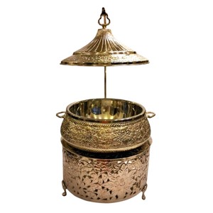 Plat à chafing rond en laiton doré gaufré, chauffe-plats de luxe pour buffet, fait main, décoratif, équipement de restauration pour hôtels et restaurants - Product Image 1