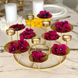 Bougeoir votif en métal design avec finition artistique, parfait pour les célébrations festives ou la décoration. - Product Image 6