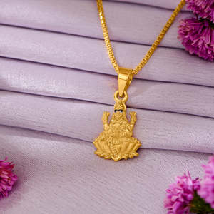 Pendentif charme Jésus en or rose avec accents de jade et de diamants, bijou mignon pour unisexe, idéal pour un anniversaire - Product Image 1