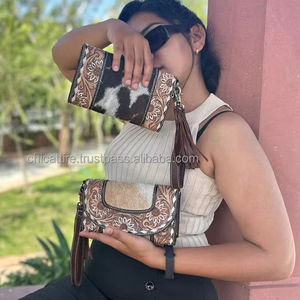 กระเป๋าสตางค์หนังแท้แบบตะวันตกที่ทำด้วยมือมาใหม่พร้อมเครื่องมือดอกไม้สีขาวและคลัทช์หนังวัวสำหรับผมที่เหมาะสำหรับผู้หญิง - Product Image 4