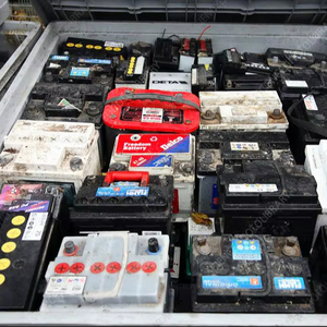 Batería de Plomo-Ácido Seca de 12V en Venta al por Mayor, Gran Cantidad de Chatarra de Plomo Drenada a Precio de Venta, Batería de Plomo-Ácido Seca de 12V al por Mayor - Product Image 1