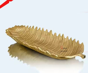 Plateau de service en forme de feuille fini doré de longue taille de conception unique pour décor de table - Product Image 1