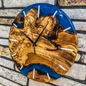 Horloge murale moderne en résine époxy faite à la main, couleur personnalisée, quartz, aiguille simple face, décoration artistique pour salon, bureau à domicile, intérieur - Product Image 5