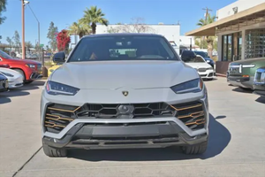 Certificado 2019 Lambo Urus Disponible para la venta Producto automotriz - Product Image 5