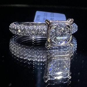 Élégante bague solitaire pour femme en or massif 14K et 18K avec de véritables diamants naturels taillés en brillant, certifiée par un tiers. - Product Image 3