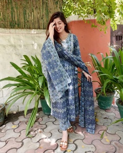 Nuevo último diseñador de algodón estampado Kurti con Dupatta Set para todas las ocasiones boda Haldi y Mehendi traje de mujer - Product Image 6
