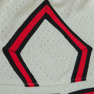 Pantalones cortos de baloncesto de malla de poliéster para deportes de verano personalizados para hombres 5 pulgadas bolsillo de sublimación High Street Mid Solid Gym Mesh Shorts - Product Image 4