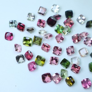 Turmalina Multicolor de Alta Calidad, Corte Cojín de 7x8 mm, Gema Suelta Natural Pulida para Fabricación de Joyas, Proveedor - Product Image 2