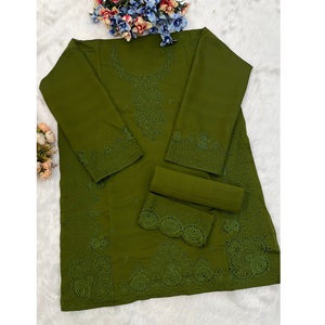 Meilleure qualité traditionnelle PV coton femmes costume léger, durable et à la mode Kurta ensemble avec accessoires assortis pour l'exportation - Product Image 1