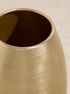 Florero de aluminio de lujo con diseño geométrico moderno para interiores contemporáneos para precio de venta de exportación - Product Image 4