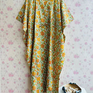 Vestido caftán Floral con estampado de algodón indio 100% algodón Maxi playa encubrimiento mamá verano invierno otoño primavera estaciones tela de gasa - Product Image 1