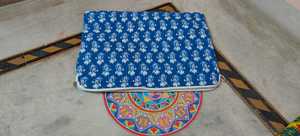 Écologique Main Bloc Imprimer Matelassé Maquillage Organisateur En Gros Coton Pochette Sac Fermeture Éclair À La Main Tissu Embrayage pour Ordinateur Portable Couverture - Product Image 2