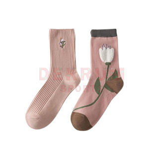 Chaussettes de course à pied de sport avec logo personnalisé en coton à la mode Prix de gros Chaussettes brodées de haute qualité - Product Image 6