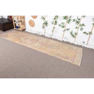 Alfombra de lana Vintage Alfombra de felpa clásica beige y rosa Diseño de retales rectangular hecho a mano para sala de estar (3x10,7 pies) - Product Image 3