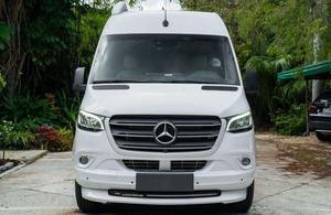 NUEVO MODELO, USADO EN EXCELENTES CONDICIONES, Mercedes Sprinter Buss 3500XD 2022, Camioneta de Lujo, Motor V6, Envío Inmediato - Product Image 4