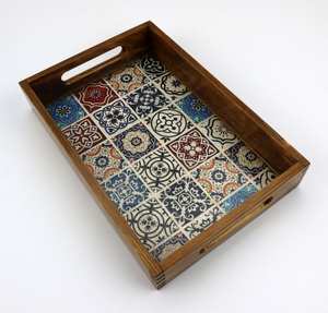 Bandeja de madera de tamaño pequeño con asas. - Product Image 1