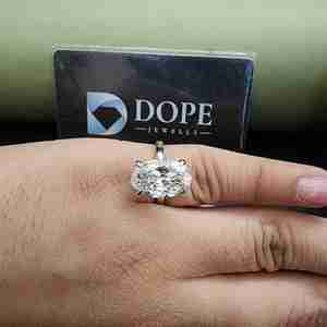 Bague de fiançailles solitaire ovale en moissanite créée en laboratoire pour unisexe en acier inoxydable plaqué or 18 carats certifiée IGI - Product Image 6