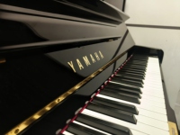 Yamahas UX1 BlackUpright Piano High Quality Sound for Professional Performance Rich Tone Ideal for Music Education 88keys