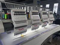 Machine à broder industrielle automatique YunFu de haute qualité à 4 têtes, 12 à 15 aiguilles, pour casquettes/t-shirts/plats