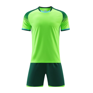 Maillot de football à manches courtes en polyester respirant léger à séchage rapide avec design personnalisé par sublimation, vêtements de football unisexe - Product Image 4