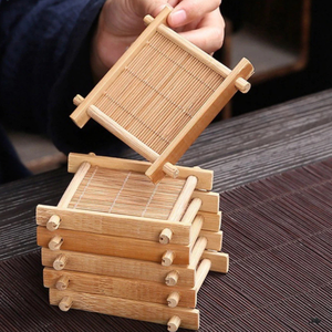 แผ่นรองแก้วหวายสี่เหลี่ยม ทนความร้อน ลายดอกไม้ สำหรับแก้วมัค ทำจากหวายธรรมชาติ เป็นมิตรกับสิ่งแวดล้อม ตกแต่งโต๊ะอาหาร ผลิตในเวียดนาม - Product Image 5