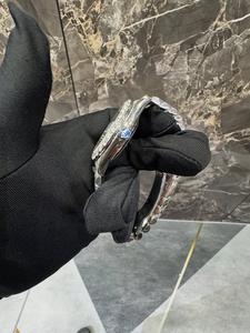 Montre de luxe mécanique sport et affaires avec bracelet en acier inoxydable semi-serti de diamants Moissanite VVS1, cadran en verre analogique, entièrement argentée - Product Image 4