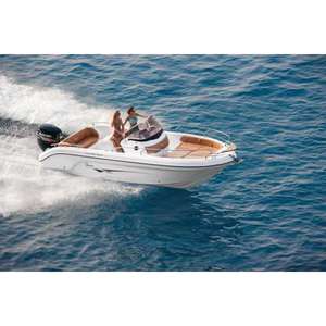 Bateau à console Ranieri Voyager 23 S 6,75x2,40m Fabriqué en Italie - Product Image 5