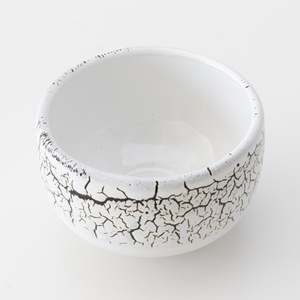 Tazón de Matcha Midorizumi Blanco con Patrón de Grietas Verde Oscuro - Product Image 2