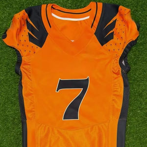 La más alta calidad de diseño personalizado sublimación jóvenes uniformes de fútbol americano aparejos sarga Jersey pantalones integrados - Product Image 1