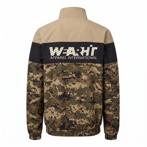 Veste coupe-vent camouflage personnalisée pour homme, motif numérique forêt, blocs de couleur, col montant, polyester effet peau de pêche, patch brodé - Product Image 2