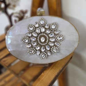 \ Designer MOP embrayage en laiton sac de haute qualité pour la fête et la fonction utiliser des sacs de collection de cadeaux pour les femmes et les filles - Product Image 1