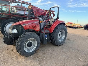 Tractor Agrícola IH FARMALL 90C 2024 con Motor de 40 HP, Caja de Cambios y Bomba, Garantía de 5+ Años - Product Image 2