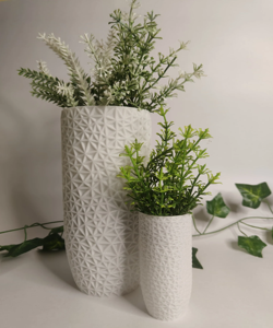 Vase à fleurs en céramique artisanal indien contemporain Design moderne et élégant pour la décoration de bureau à domicile ou d'hôtel Vases en porcelaine - Product Image 6