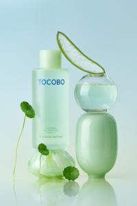 โทนเนอร์ TOCOBO Cica Calming Aqua Toner สูตรอ่อนโยน ลดการระคายเคือง ผสมสารสกัดจากซิก้าหมักและคอมเพล็กซ์กรดไฮยาลูโรนิก ช่วยเติมความชุ่มชื้น - Product Image 3