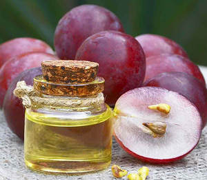 Usine de fabricant en gros d'huile de support de pépins de raisin 100% d'huile de support de pépins de raisin de qualité supérieure pure et naturelle d'Inde - Product Image 3